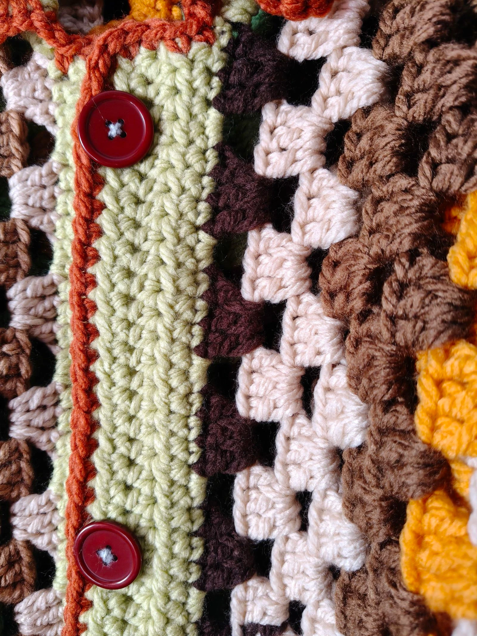 Handgemaakte cardigan Hexágono & Grannys - Aardetinten en Limon (Unieke editie) – photo 2
